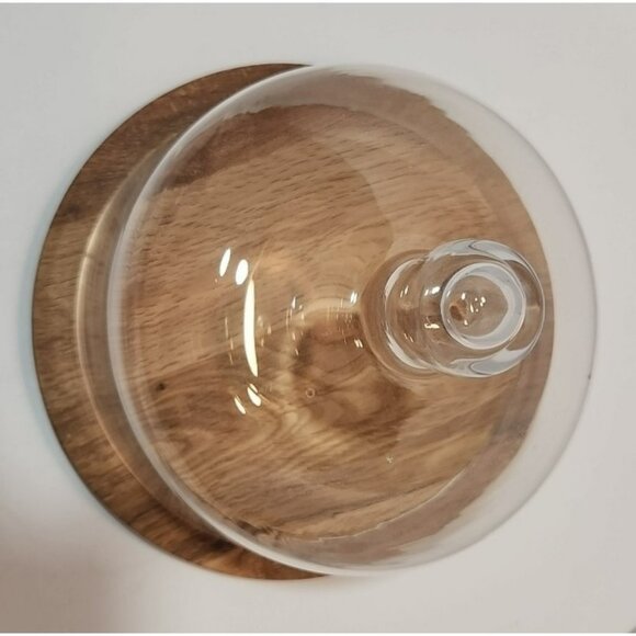 Sagaform Oak Cheese/Dessert Dome with Hand-Blown Glass Lid 7.5" by 7.5" - Picture 9 of 13